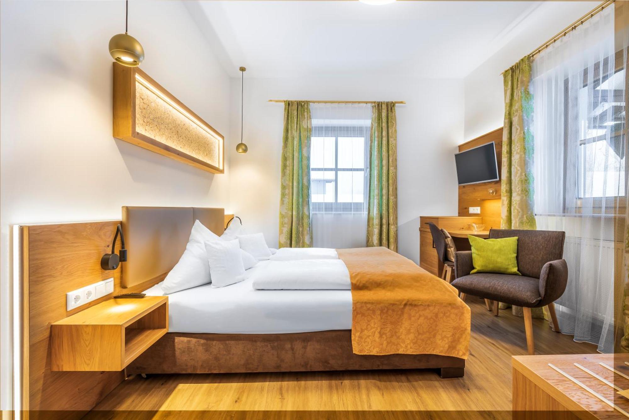 Wander Und Aktiv Hotel Roesslwirt Lam Exterior foto