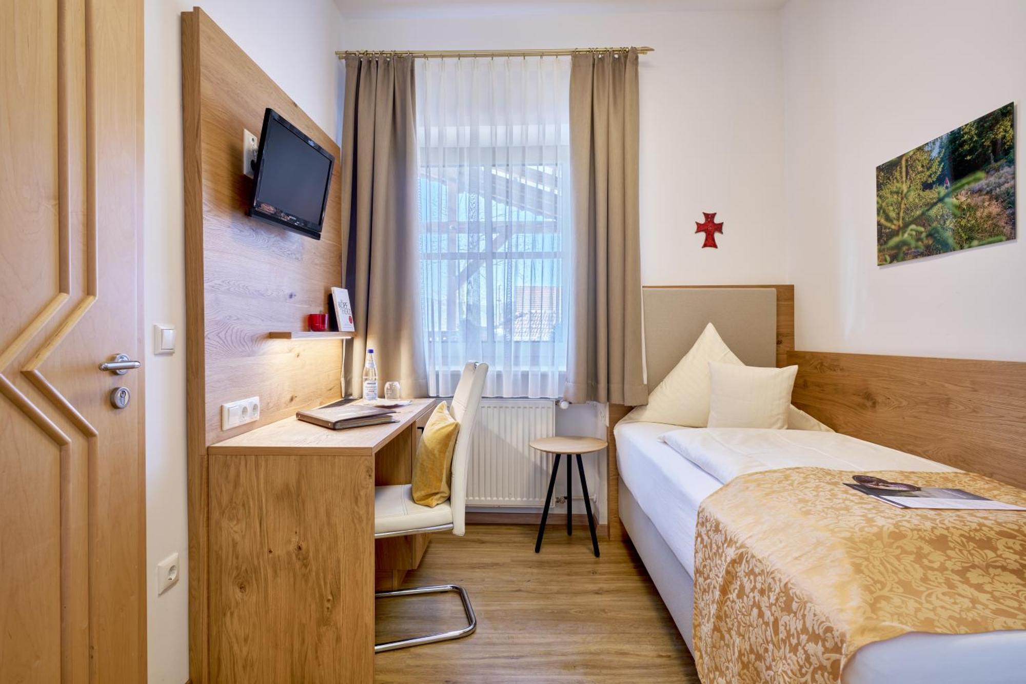 Wander Und Aktiv Hotel Roesslwirt Lam Exterior foto